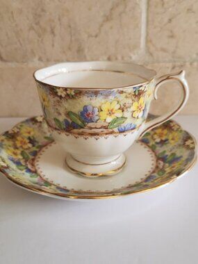 Royal Albert Mary's Garden Teacup and Saucer Vintage Footed Cup Scalloped Edge